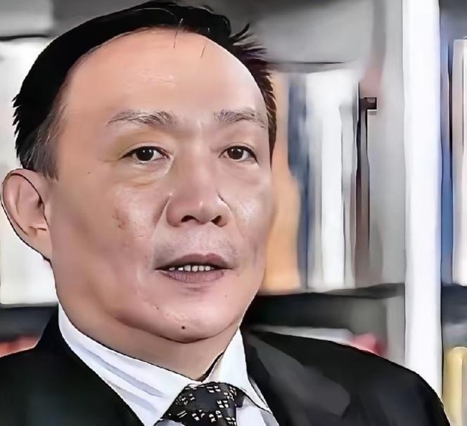 卢麒元，够硬。十几年前他说离岸信托有问题，但那时候是什么时候？2008年四万