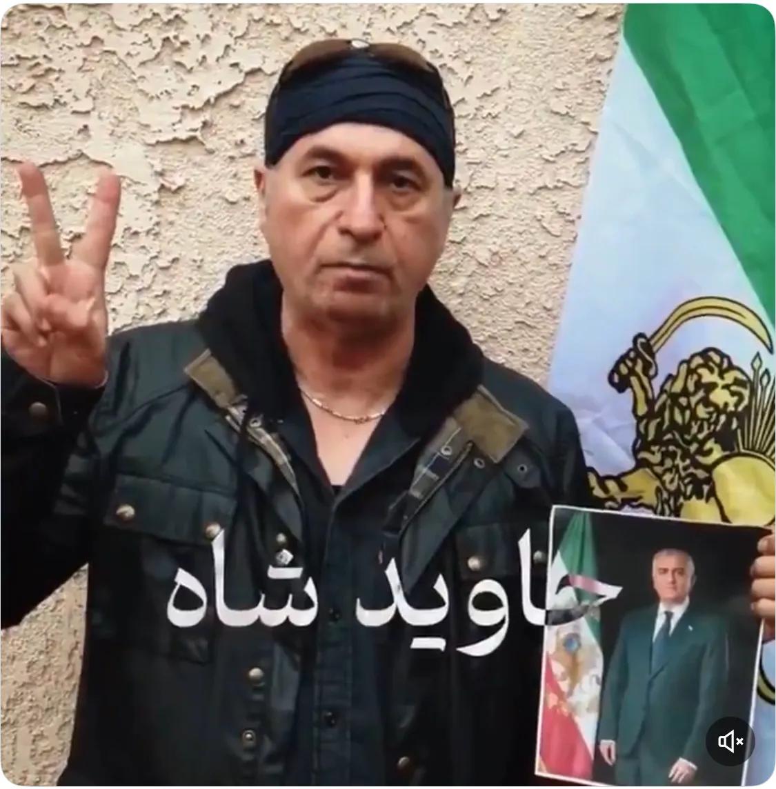 伊朗著名演员哈米德·法罗赫内贾德重申了他对流亡的礼萨·巴列维二世的支持，他说：“