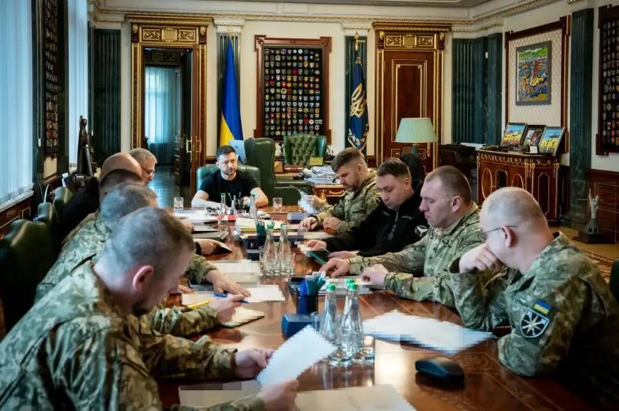 美国前国防部长顾问、退役陆军上校道格拉斯·麦格雷戈说，乌克兰军队可能进军基辅，推