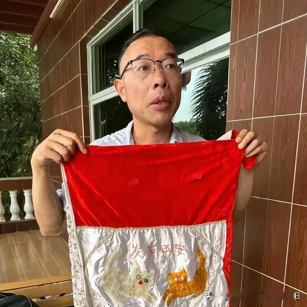 寻亲的里面最奇葩的就是雷公了！本来他儿子就是被他们不负责任给弄丢了，现在还各种