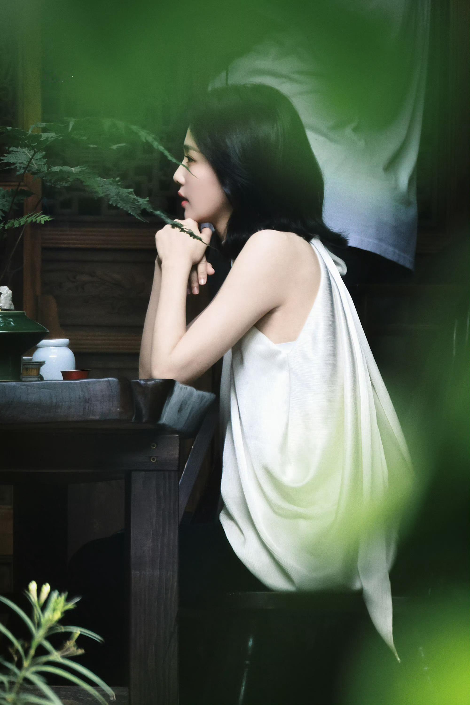 白鹿广东凉鞋好漂亮的王韵娜白鹿开到荼蘼