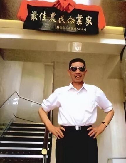 1993年，掌握15亿资产的“首富村“大邱庄村支书禹作敏带上一众保镖去市政府开会