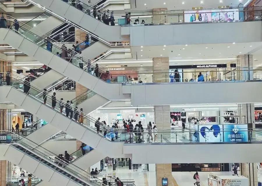 最近大理旅游圈里有个新话题，大家都在猜哪个区域会成为新的“领头羊”。之前不少人觉