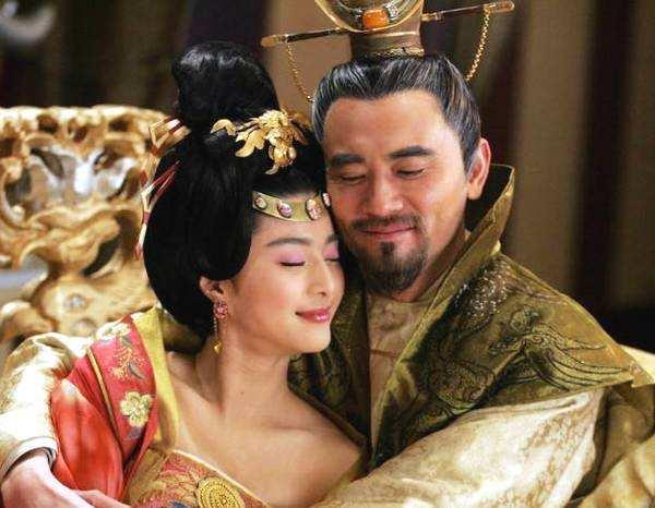 古代的皇帝可以晚上同时叫多个妃子侍寝吗？答案是可以的，明光宗朱常洛红丸案中的