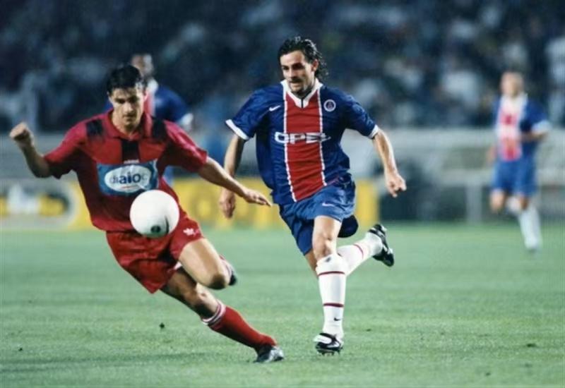 90年代的巴黎圣日耳曼是什么档次的球队？那时候的巴黎圣日耳曼，跟今天的摩纳哥、