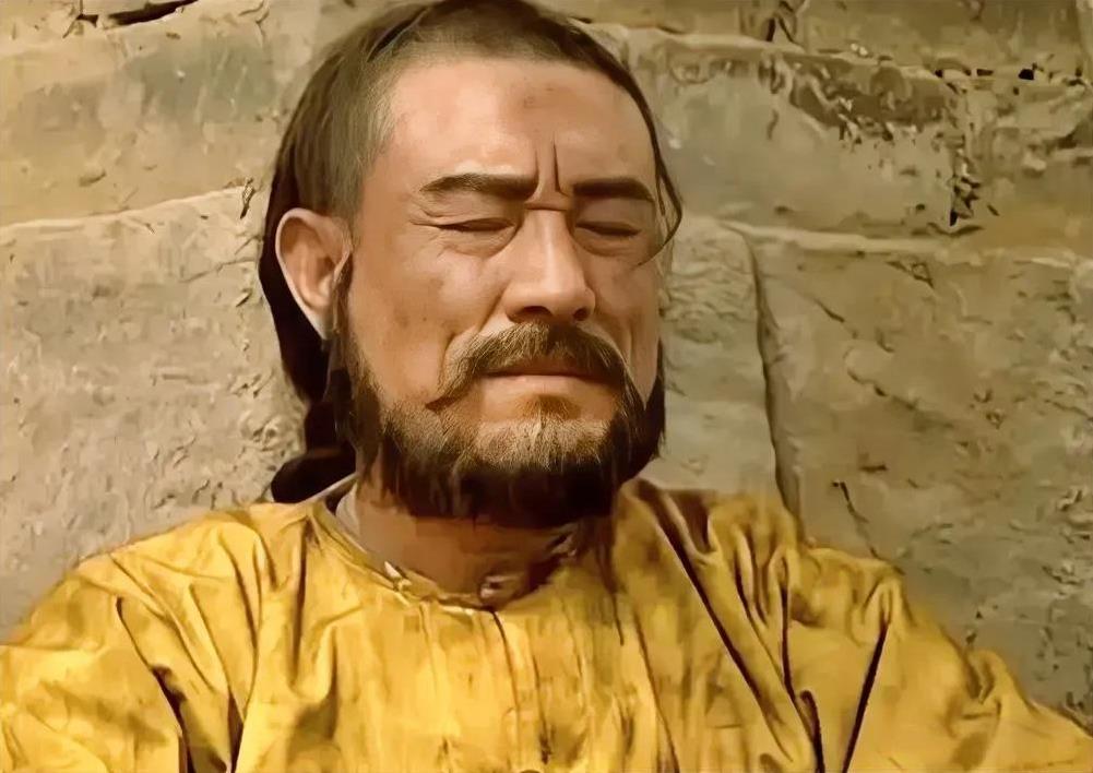 一天，年羹尧端坐轿中，不一会就下起了鹅毛大雪。他见抬轿的官吏双手冻得发紫，突然下