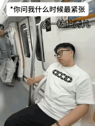 打了你一巴掌，你一定要打回去，这叫自卫！并且要说你压到我的手了！不然就坐实了你非