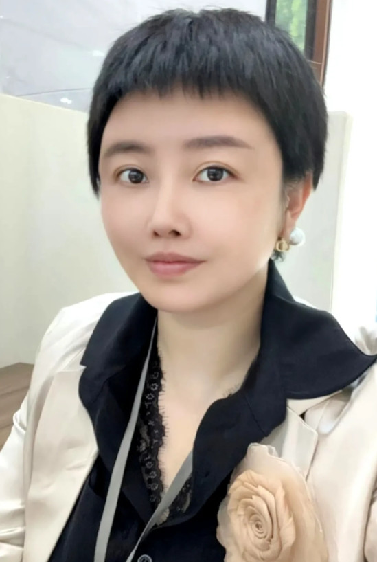 律师莉姐太幽默了！马筱梅前夫太与众不同了！有人在律师莉姐评论区留言说:“我要