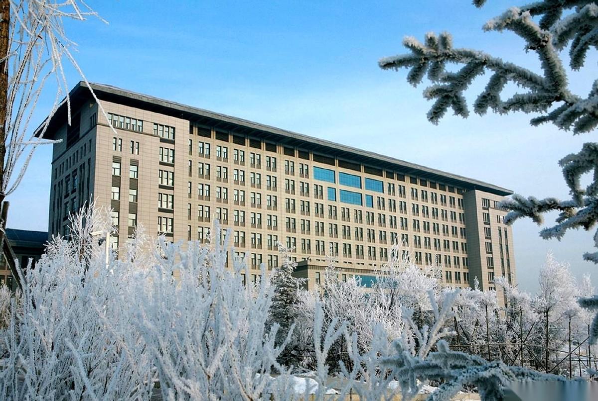 吉林铁道职业技术大学的学生，今年可能要空等一场了。最大的主顾，沈阳铁路局，招聘