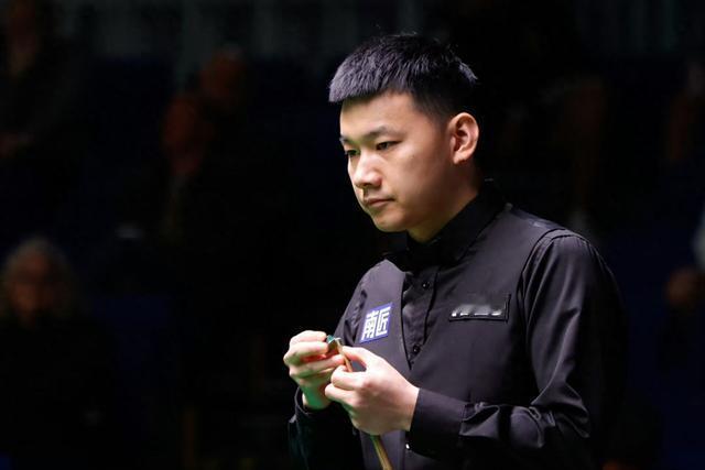 3-5到6-5！斯诺克英锦赛逆转：中国黑马连胜三局，赵心童对手产生北京时间11
