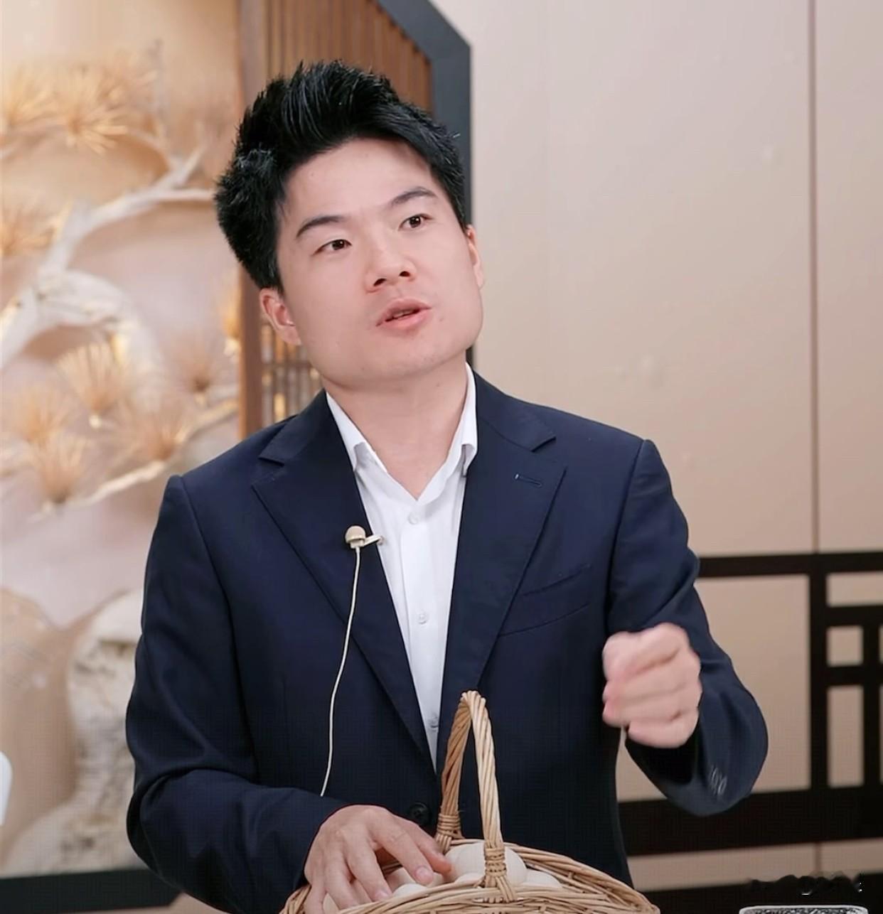 董宇辉确实是个体面人今天直播时他说看到有人发视频吐槽在直播间买的东西不好他