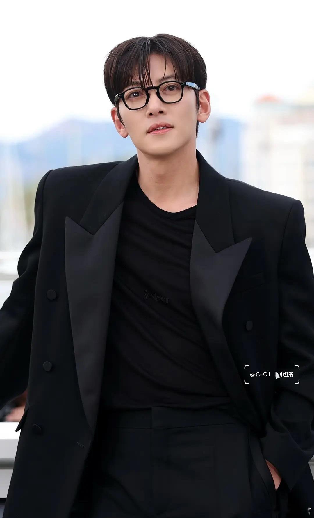 这也是韩国难得没有馒化的男明星