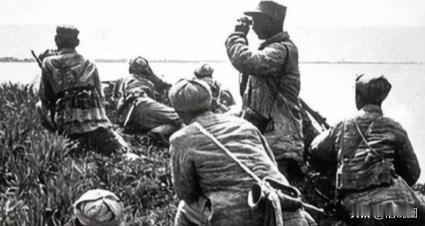 1947年，陈毅下令护送2500干部南返，副司令员却以妻女生病为由请假回家，半个