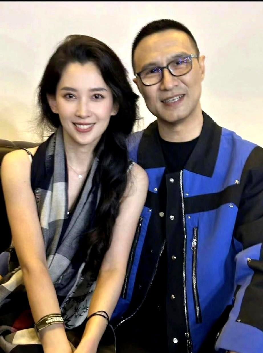 葛荟婕直播里的几句话，最近在网上传开了！她以前年轻不懂事，生了女儿没怎么参与