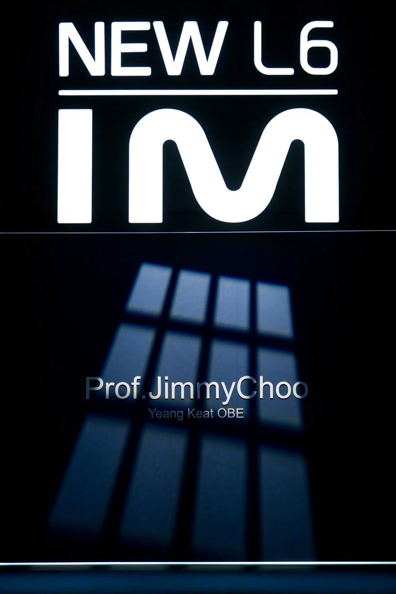 中国新能源的审美开窍了全球首款Prof.JimmyChoo联名车作为全球首款Pr