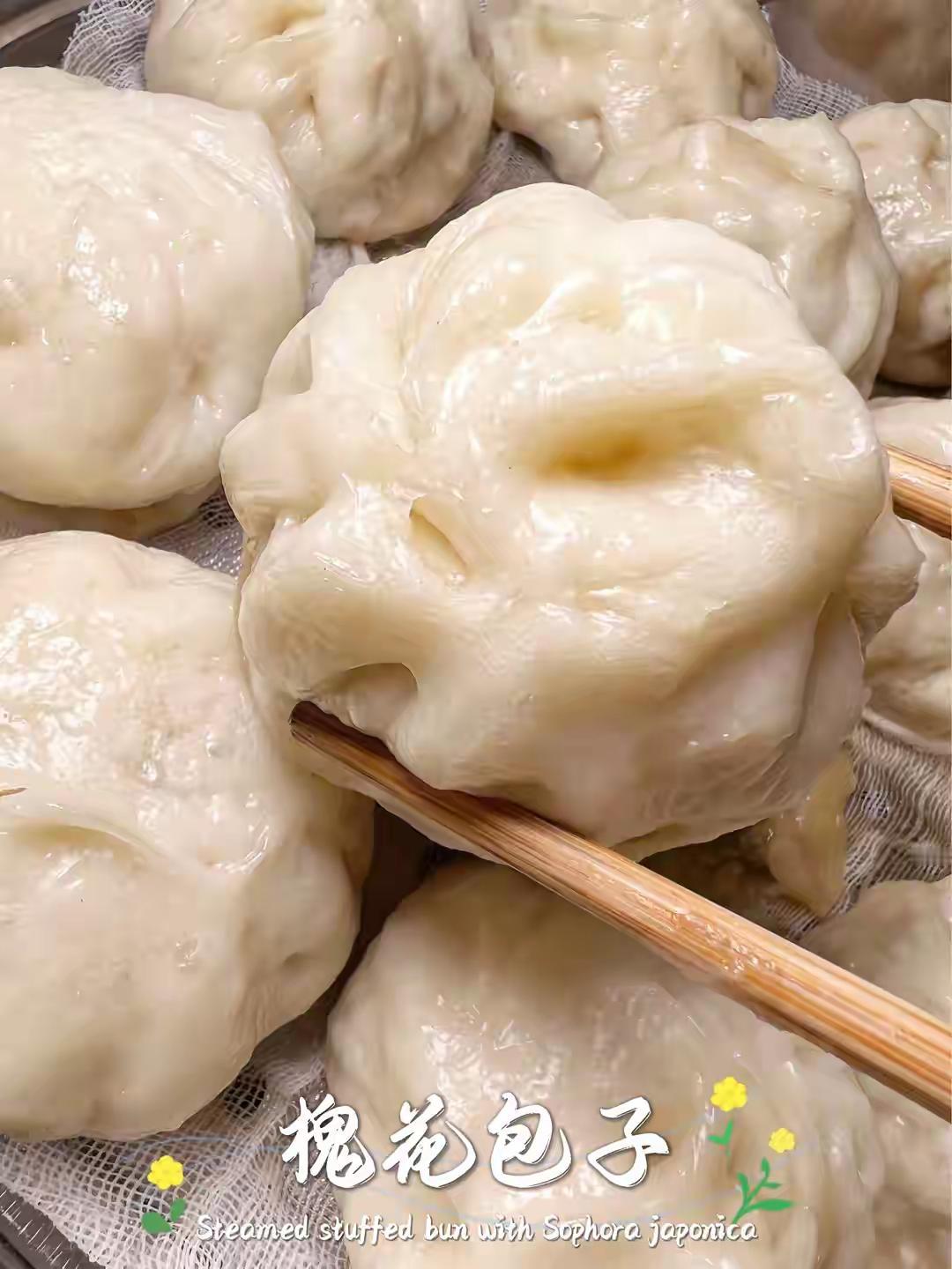今天下了一天的雨，上班前没去赶早市，下班后也没去菜市场，晚饭就将就吃了，家里有什