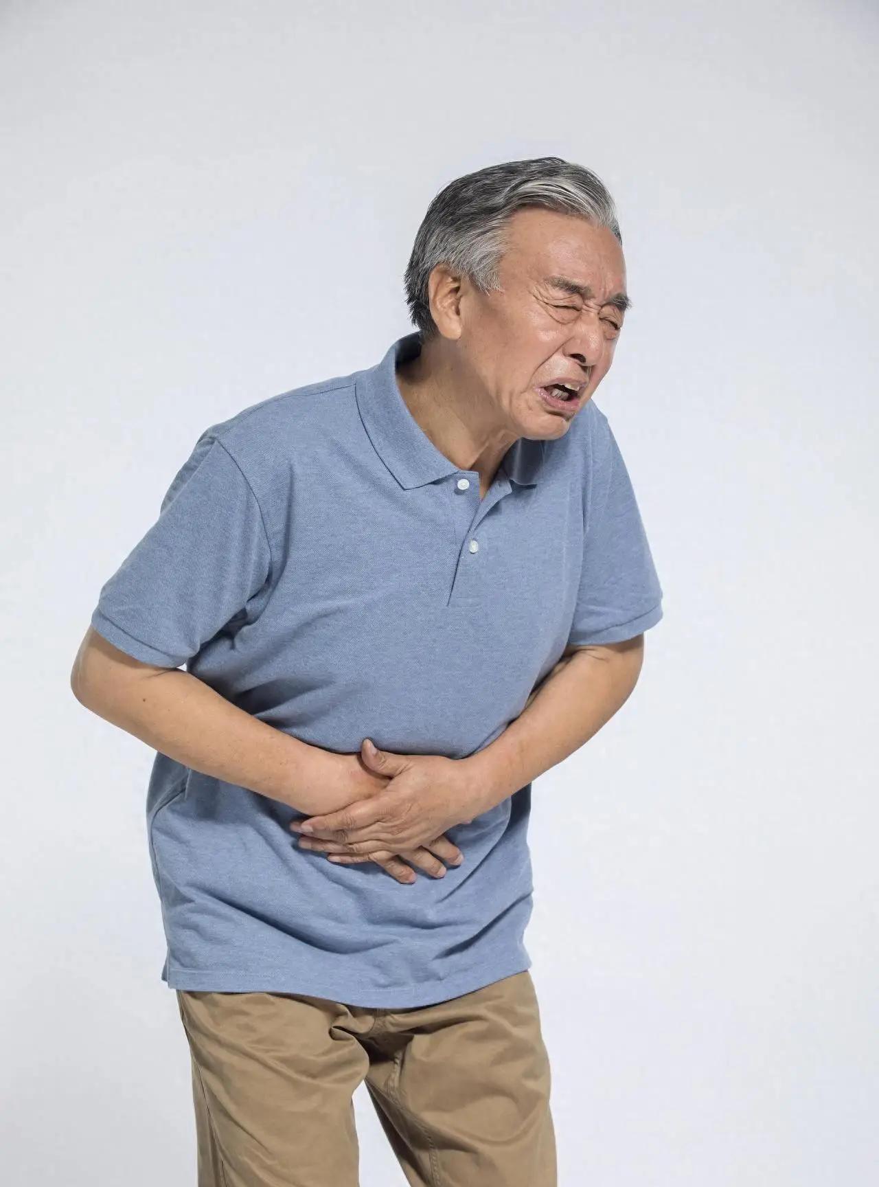 结肠炎，不得已，请不要手术很多治不好的结肠炎，你去找西医，西医搞不好就叫你手术