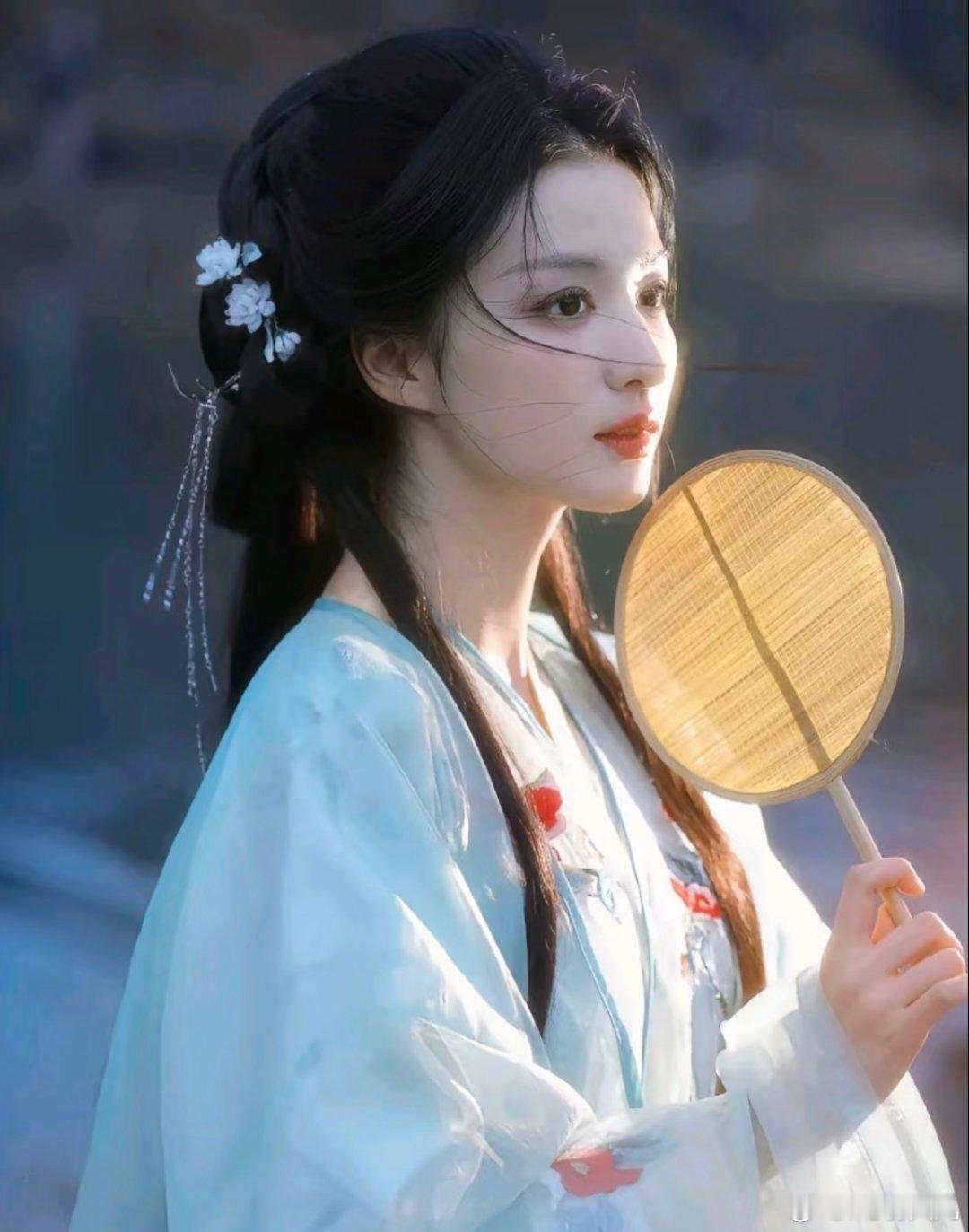 1、赵丽颖被传要演电影《第十七条》，工作室回应网络传闻，明确否认其将与邓超、范丞