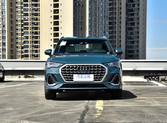 奥迪Q3价格“跳水”，16.88万就能开走豪华SUV，CRV还香吗？奥迪Q3近来在终端市场掀起了不小