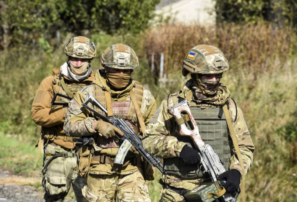 触目惊心！英媒突曝猛料：乌军兵力不足，部分战线无人驻守当地时间11月10日，