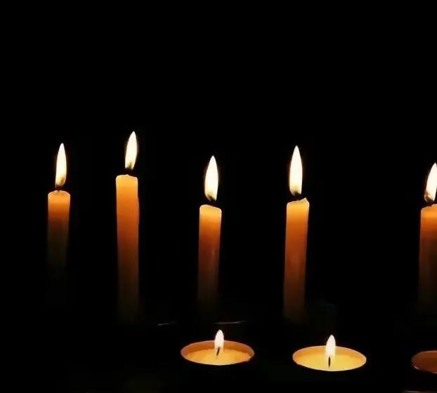 全都没了，六个985大三的好学生，就在昨天，去企业实习出了意外，全都淹死了。7月