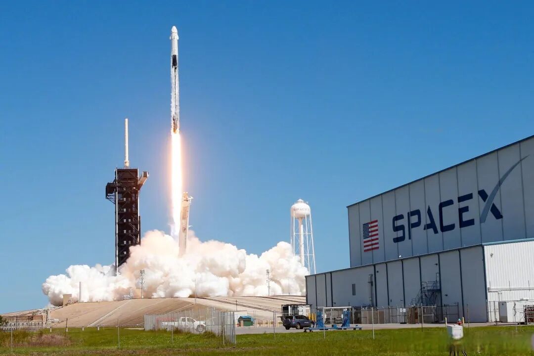 估值1.5万亿美元! SpaceX被曝拟6月IPO, 募资500亿美元