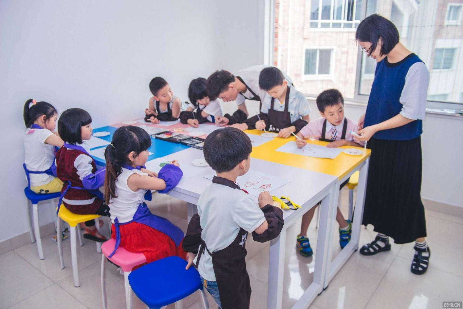 儿子小小年纪睡觉打鼾又尿床, 原因是妈妈给他报了太多补习班