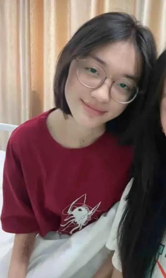 李东栏，可爱的小姑娘，走了，应该有原因吧？前几天，一则寻人启事在网上流传。