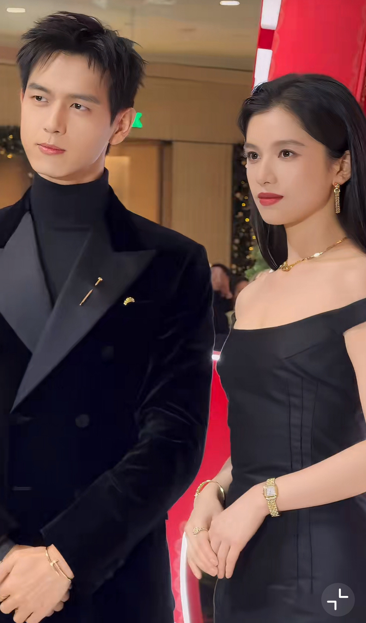 李现和张婧仪站在一起太权威了