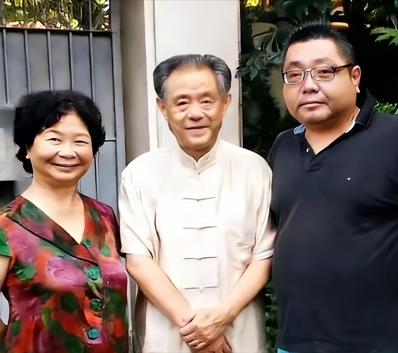 81岁，被判了三年，能否在服刑期间平安走完，要看身体状况。南京博物院原院长