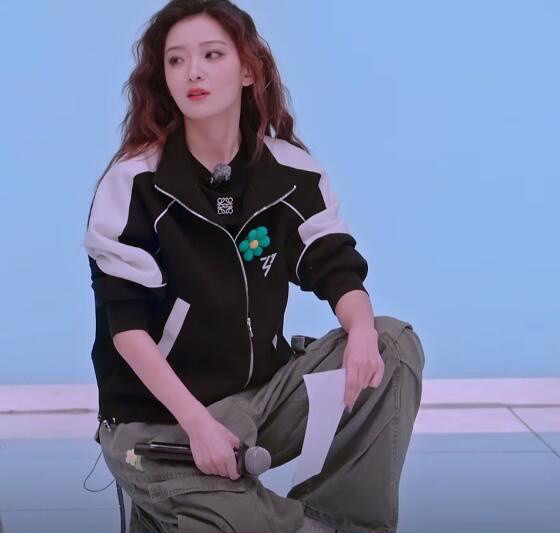 浪姐看到女性生命力在生长浪姐所带给我们的力量远远超过表面，当看到每个姐姐用力表
