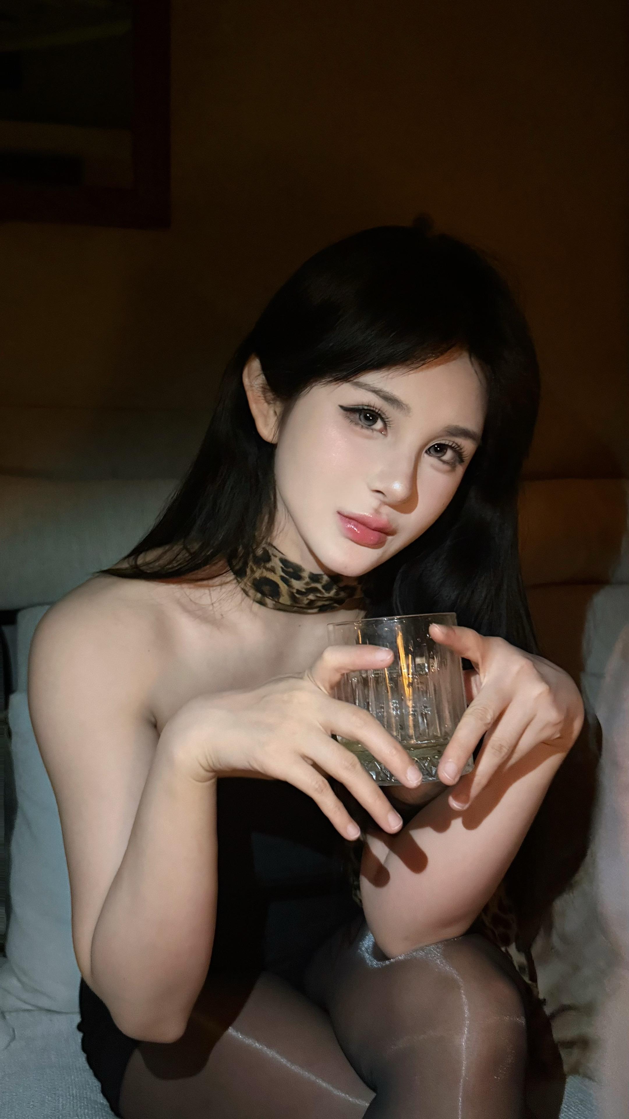 当我们健身女人穿上包臀裙。