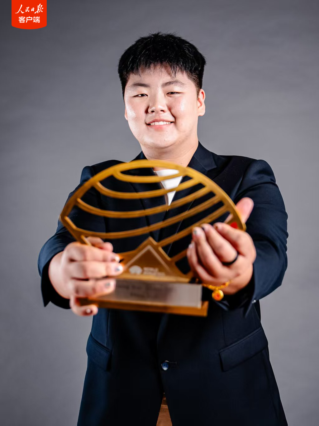 祝贺! 张家乐荣膺世界田联年度新星