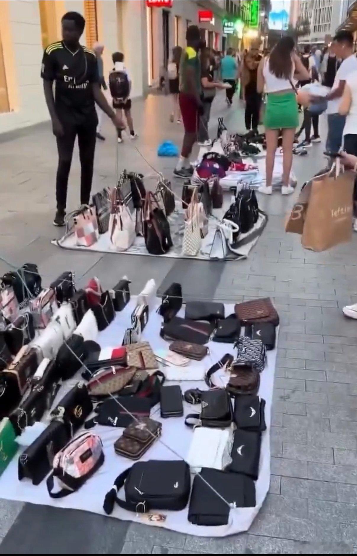 美利坚无产阶级的致富方式总是这么朴实无华