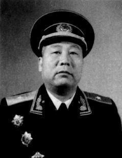 曾克林的少将军衔是特批的吗？抗战胜利后，曾克林作为我军挺进东北第一人。于1945