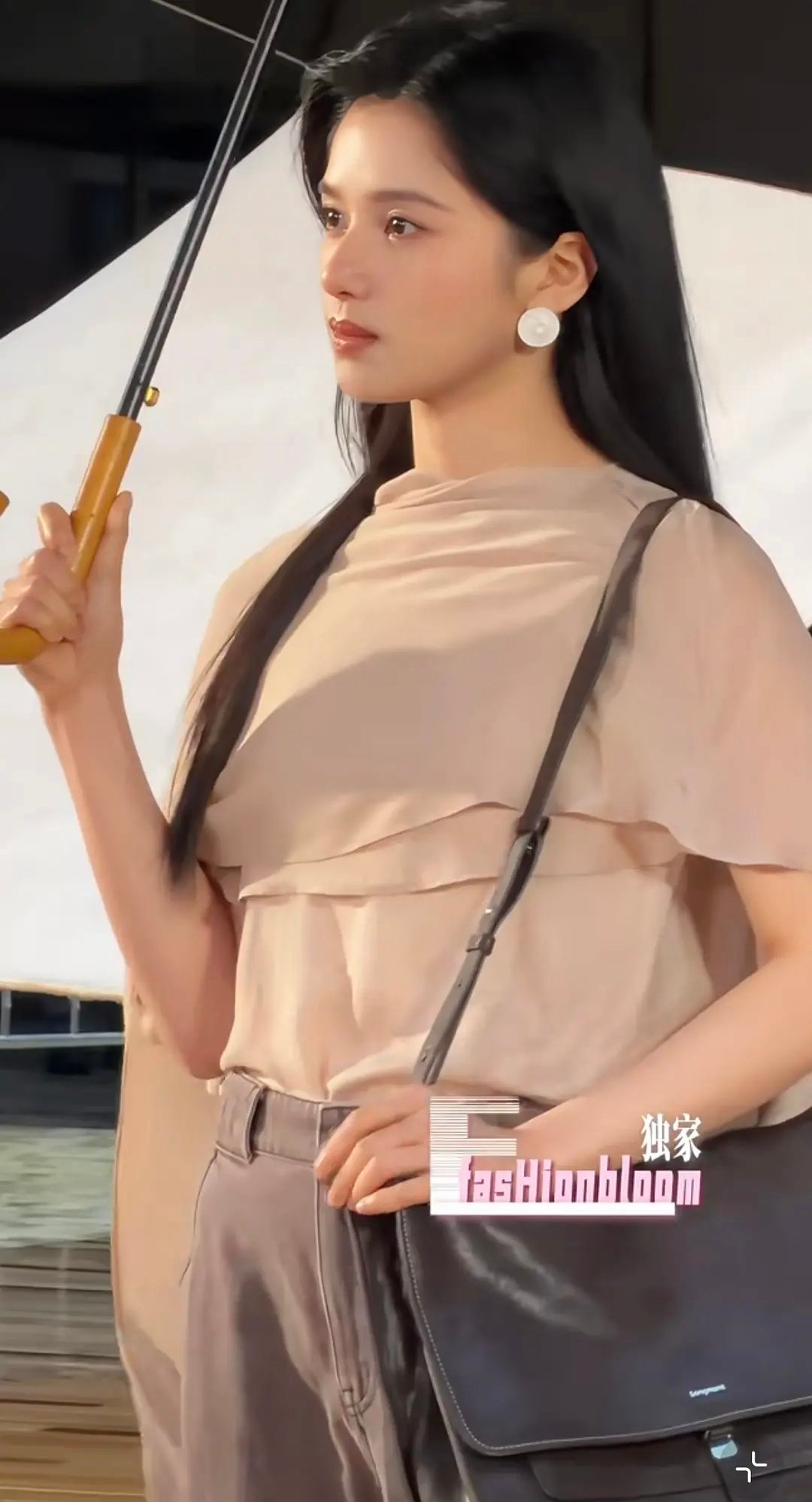 看来张婧仪是无缘时尚领域了
