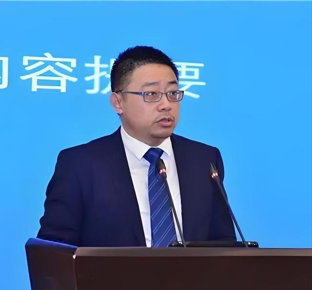 美国正在将中国打造成一个六边形国家，到时候最好祈祷中国还是好人。话说回来，这
