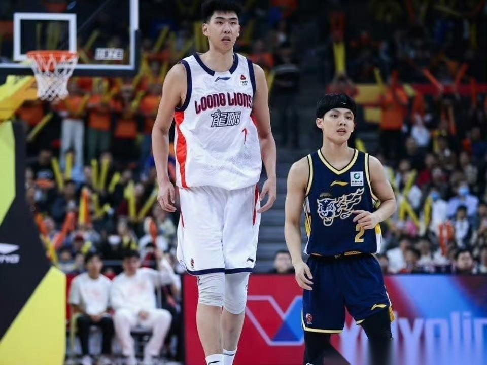 两大中锋的较量！徐昕谈徐杰：“很期待。”“杰哥是非常好的球员。”“也是非常好的人