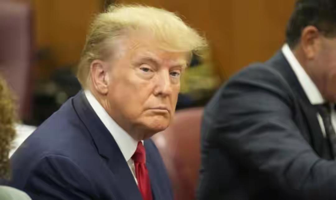 特朗普难啊！！！据美媒11月20消息，特朗普的支持率持续下降至38%，这是特