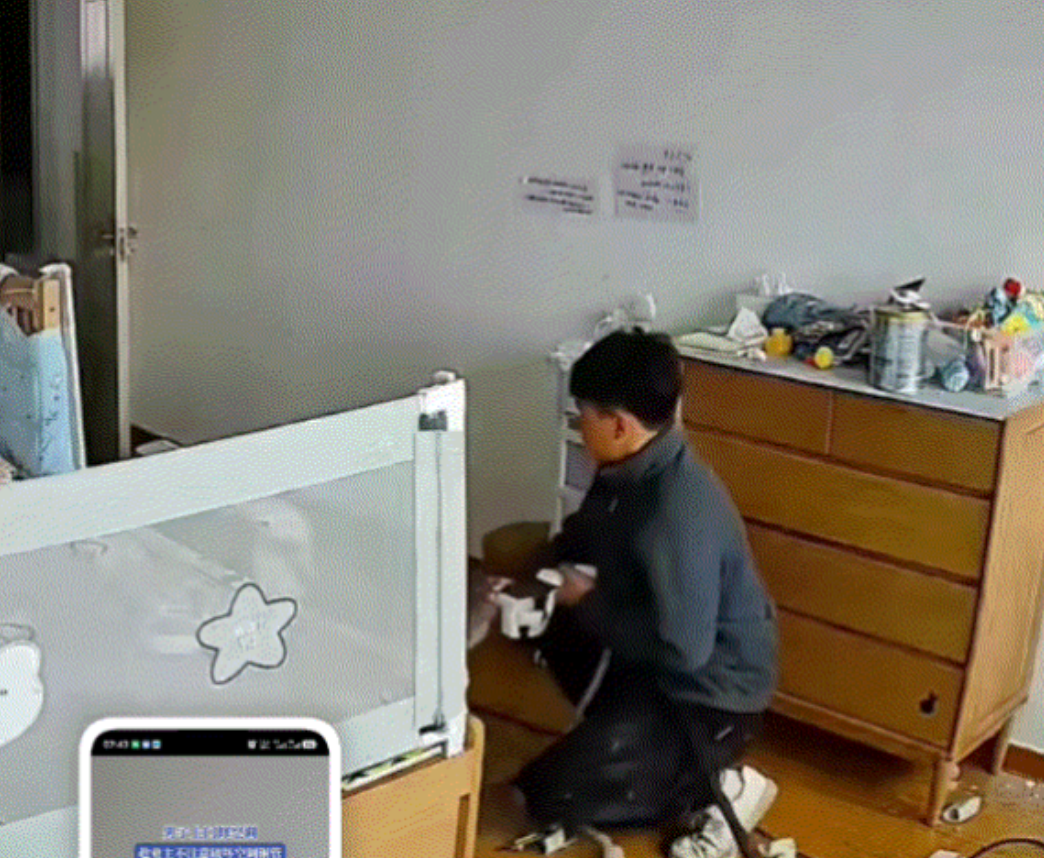 聪明过头了。吉林，一男子上门修空调，期间他便趁着业主不注意时，故意破坏空调铜管让