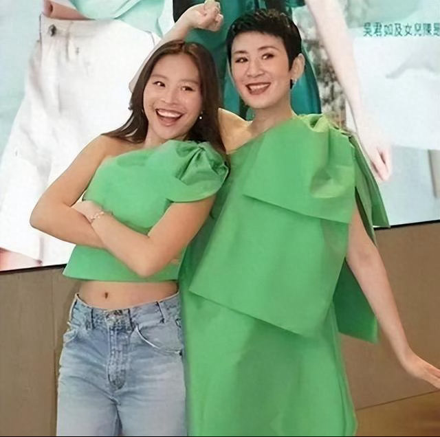 谁能想到她竟是吴君如女儿，从小富养长大，是巴黎名媛还读美国顶尖学府