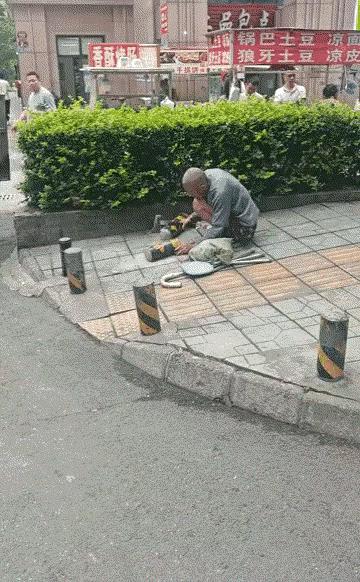江湖人称大聪明便是此人。