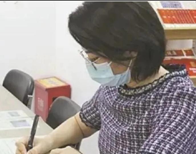 人间清醒！39岁的邢大姐在北京独自打拼多年，工作稳定，生活自在。妈妈离世后，