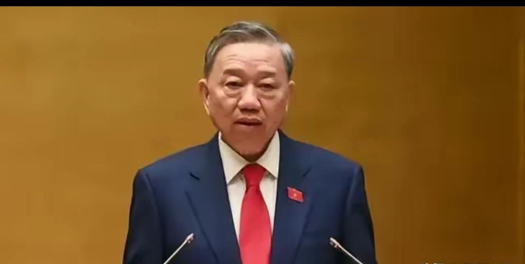 越南政府最近出了个新规定，要求全国企业和老百姓都省着用电。为啥呢？因为5月13号