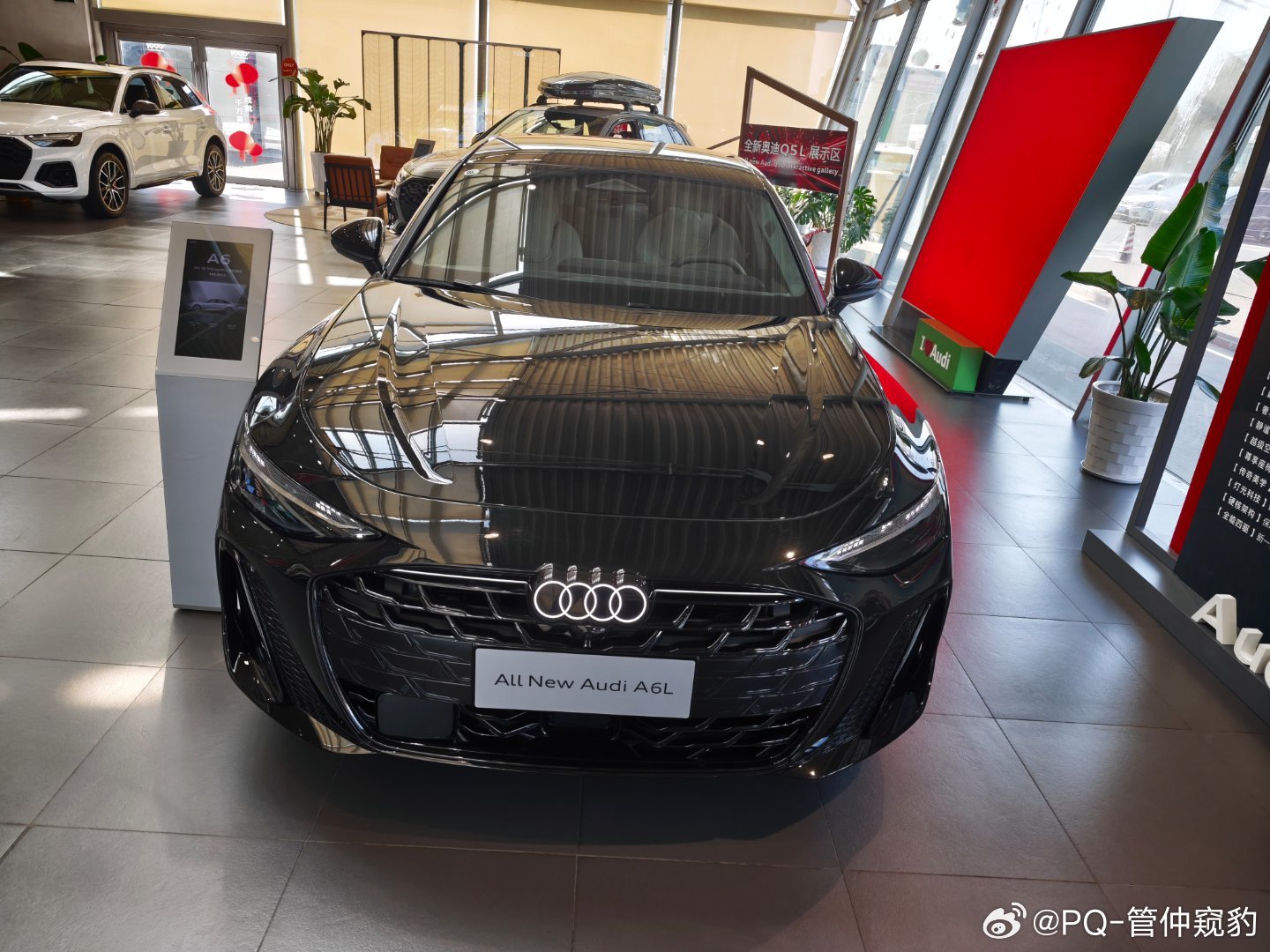 全新奥迪a6lC9造型很年轻我开这个车都觉得自己老了奥迪从C5开始，官车形象根