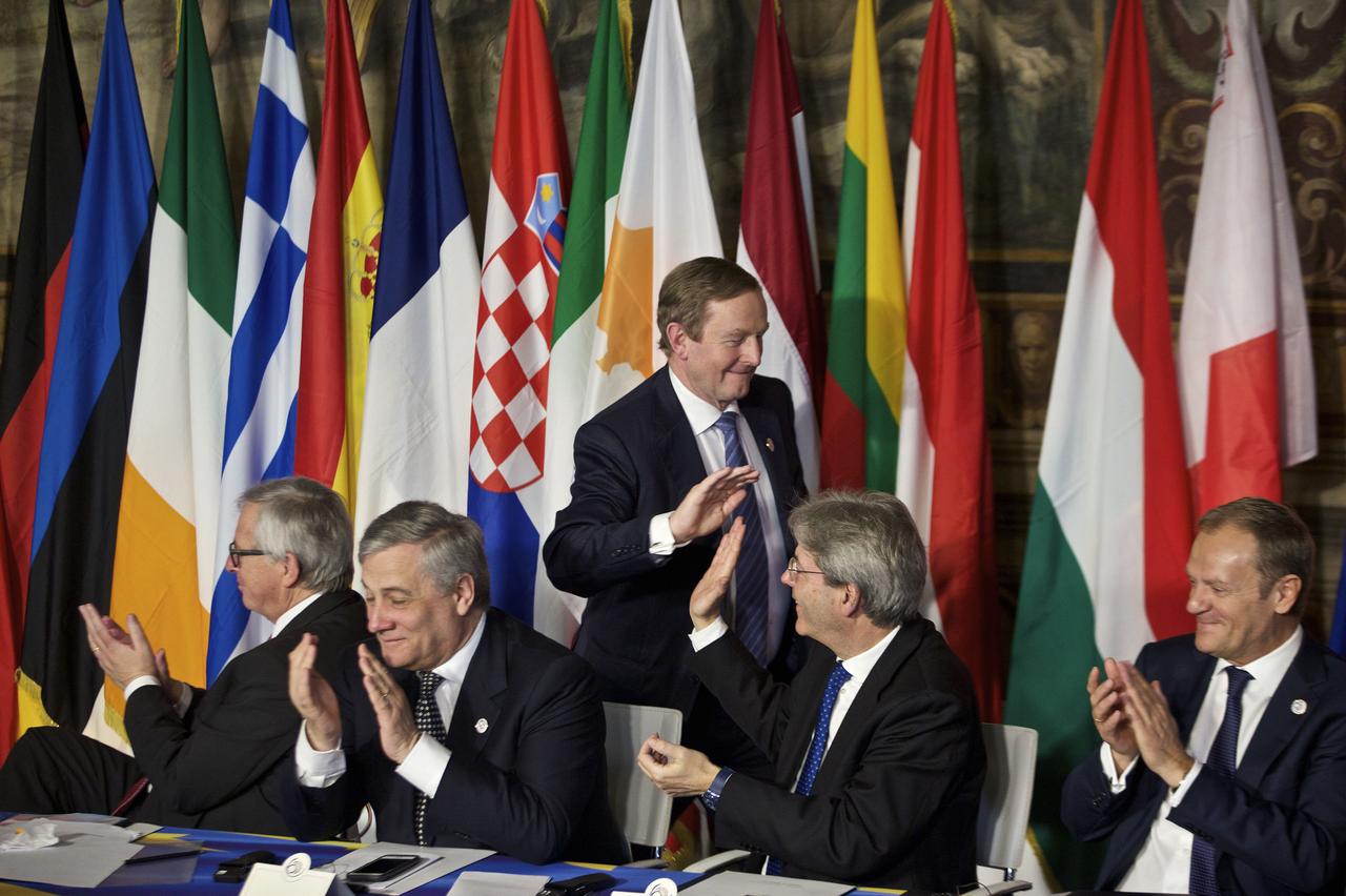 英国《金融时报》报道，欧盟委员会有意提出新的网络安全法案，目的是强制欧盟成员国在