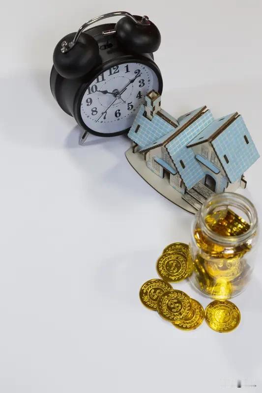 武汉一对夫妻，病故后留下房产一套，独子依法继承。一年后，继承人的妻弟要结婚，妻