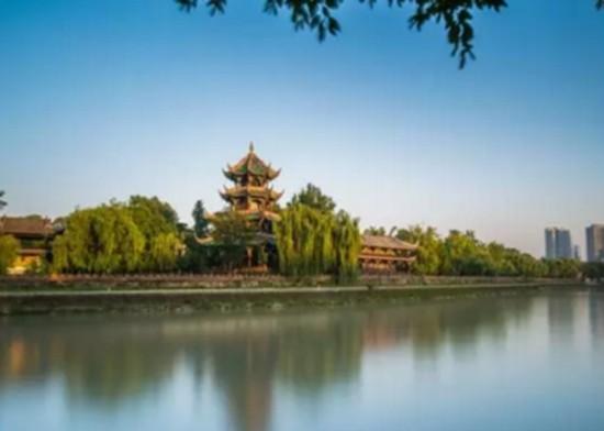 征上联：？下联：锦江濯锦，锦水浣花，花重锦官城。这是四川省诗词协会原会