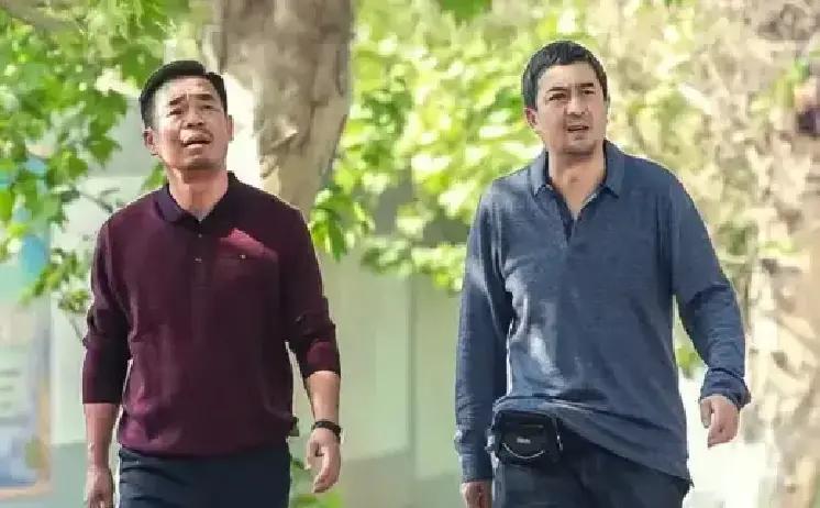 张嘉译从没给孙浩开过后门？但孙浩三次翻红，每次都藏着这个男人的影子。200