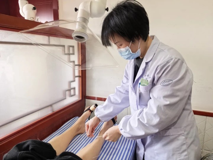 春日鼻痒难忍、阵发性喷嚏连连? 中医护鼻妙招教你畅快呼吸